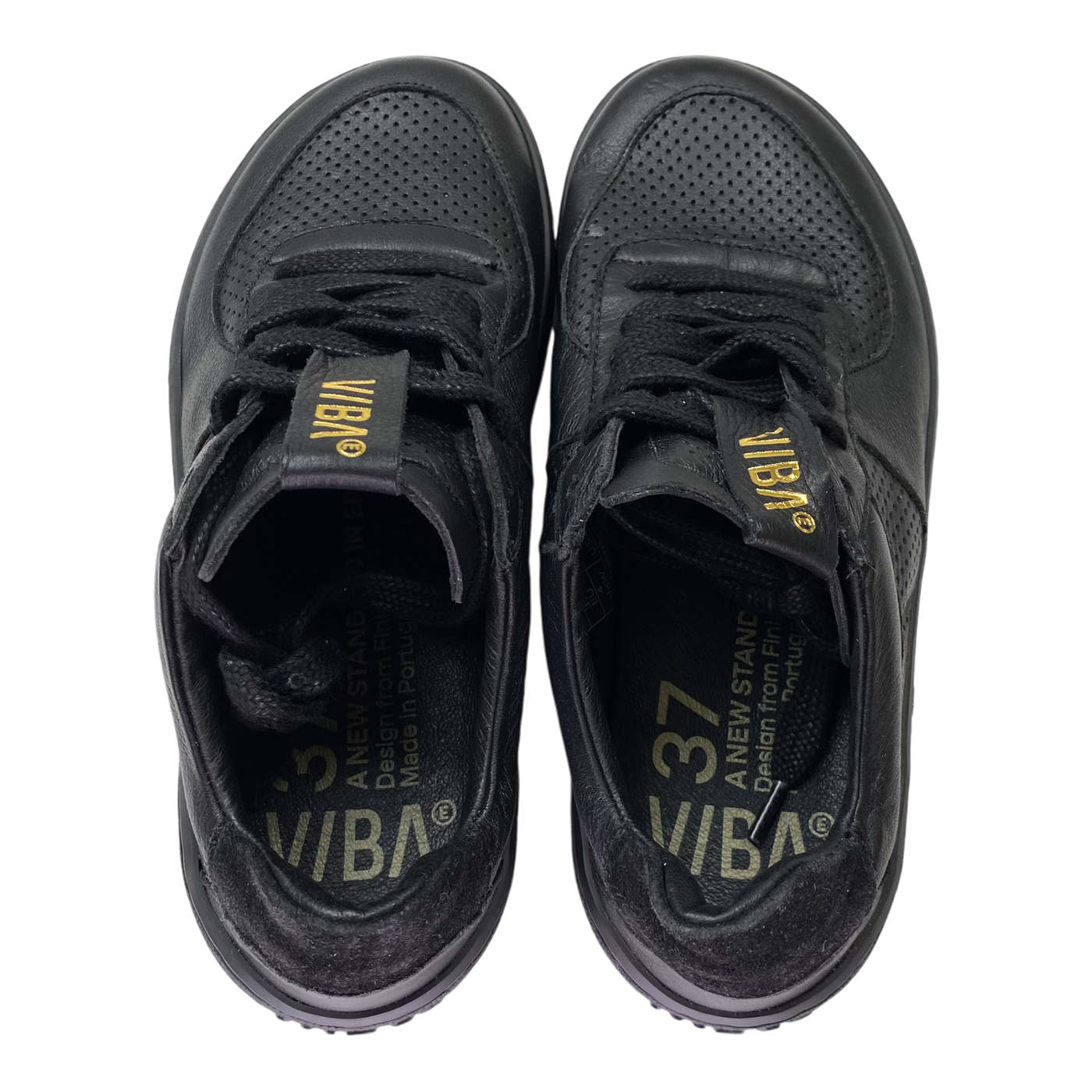 VIBAe London Bio leather sneakers, black | 37