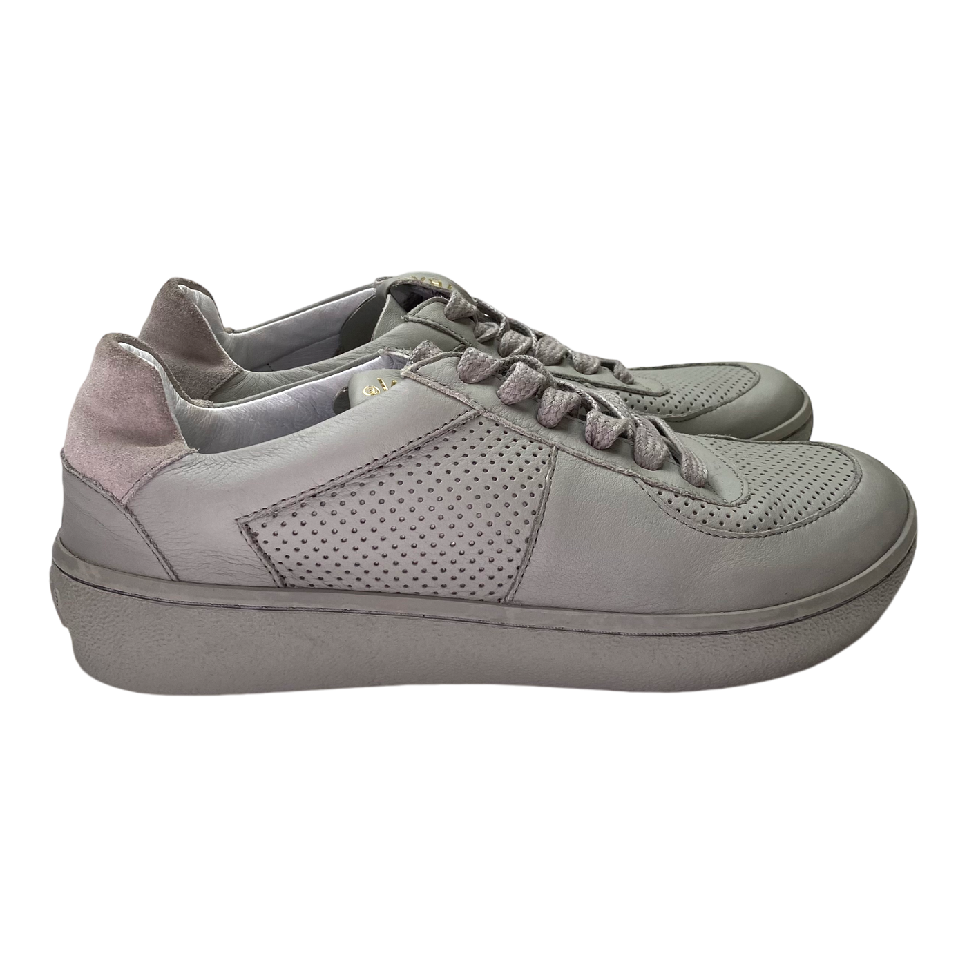 VIBAe London Bio leather sneakers, light grey | 41