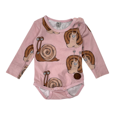 Blaa body, pink snail | 62/68cm