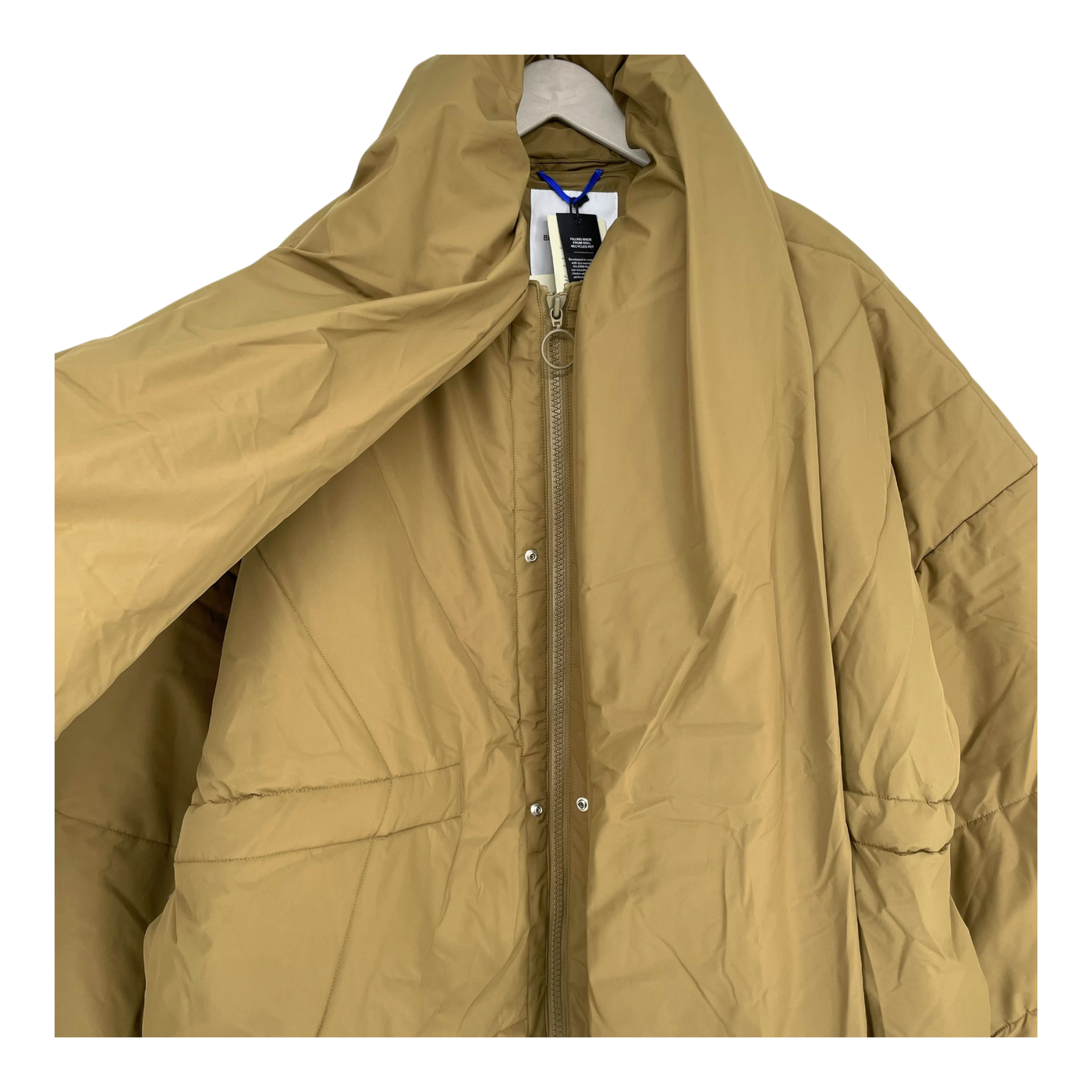 Embassy of Bricks and Logs Fu puffer jacket, golden leaf | woman