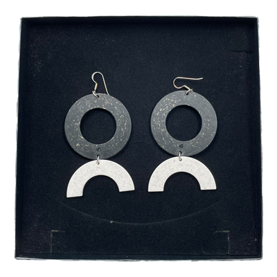 Papu earrings, black/ivory | onesize