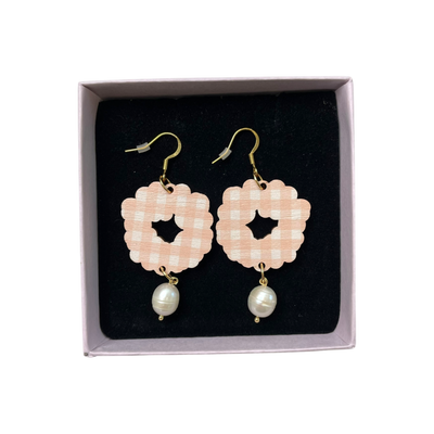 Maanantaimalli rauha earrings, peach/pearl | onesize