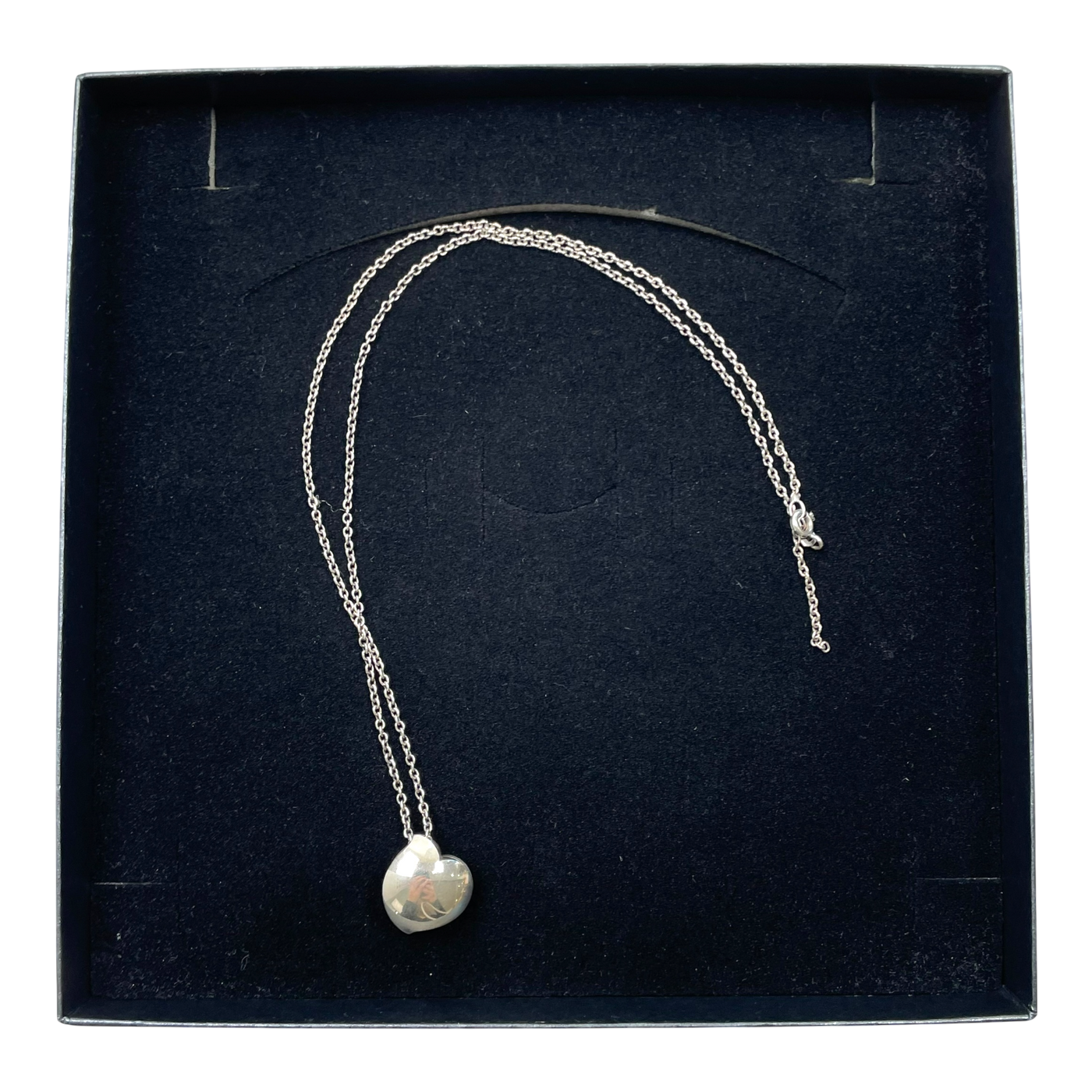 Lumoava hali necklace, silver