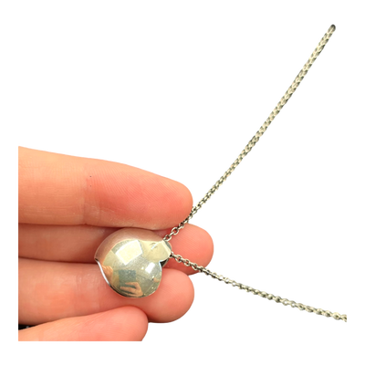 Lumoava hali necklace, silver