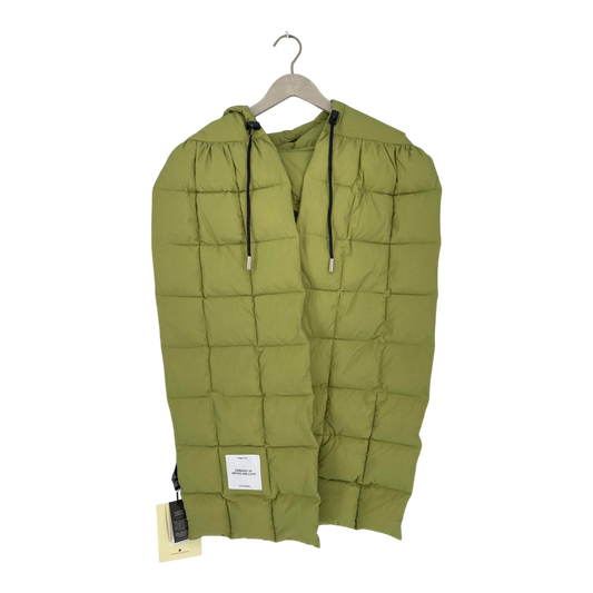 Embassy of Bricks and Logs dublin puffer scarf, tea green | onesize