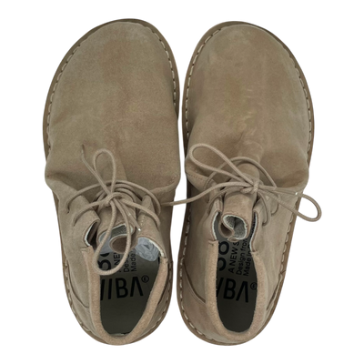 VIBAe jtree suede boot, desert sand | 38