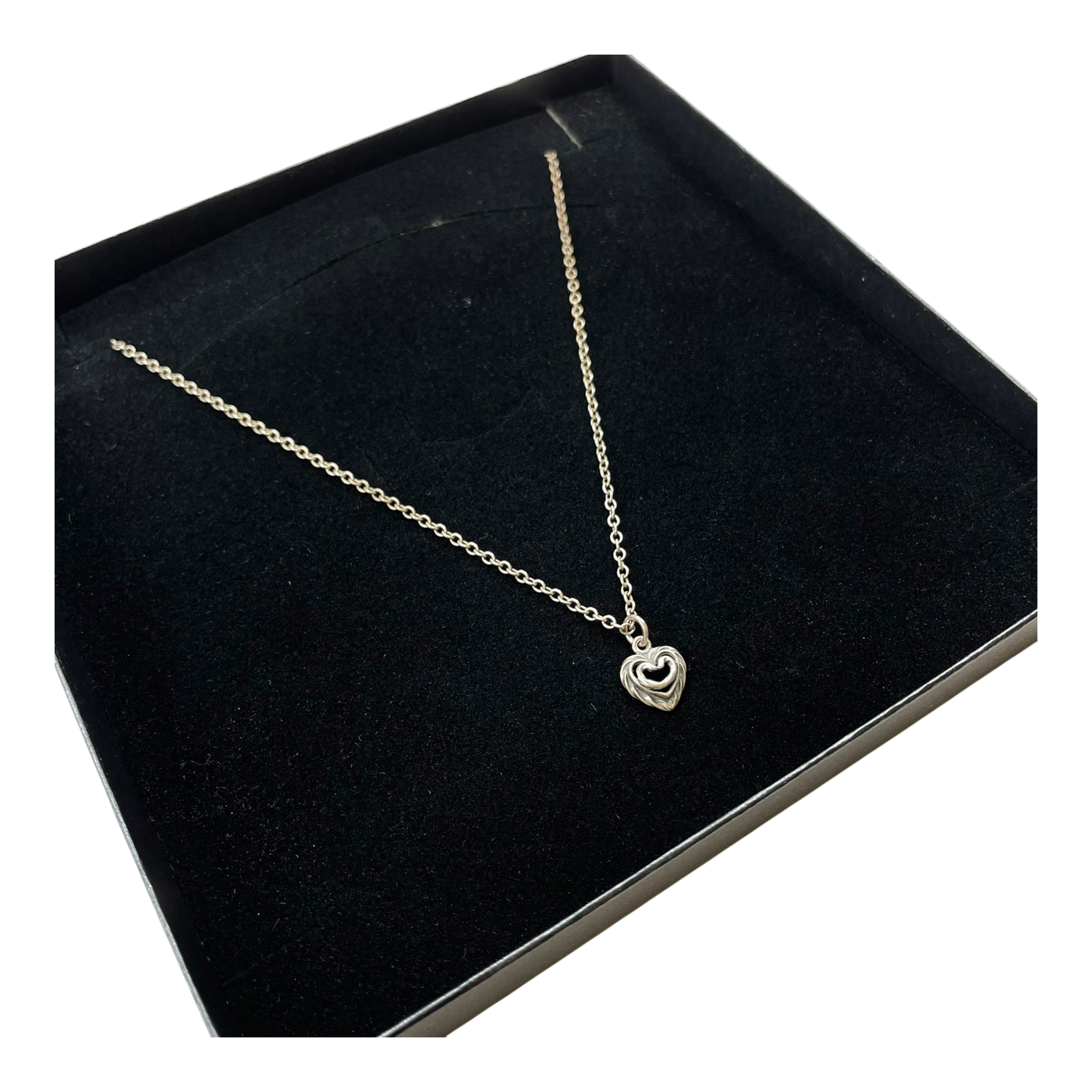 Kalevala Koru talon sydän necklace, silver